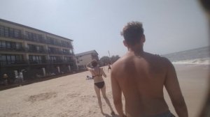 Идем с сыном на дальний пляж Азовского моря в станице Голубицкая