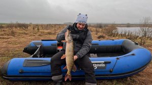 ЖЕНА ПОЙМАЛА НА ИЗМЕНЕ - ЛЮБОВНЫЙ ТРЕУГОЛЬНИК: РЫБАК-ЩУКА-ЛОДКА!!!