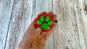 Новогодние сквиши лапки