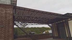 Односкатный навес из монолитного поликарбоната 45м2