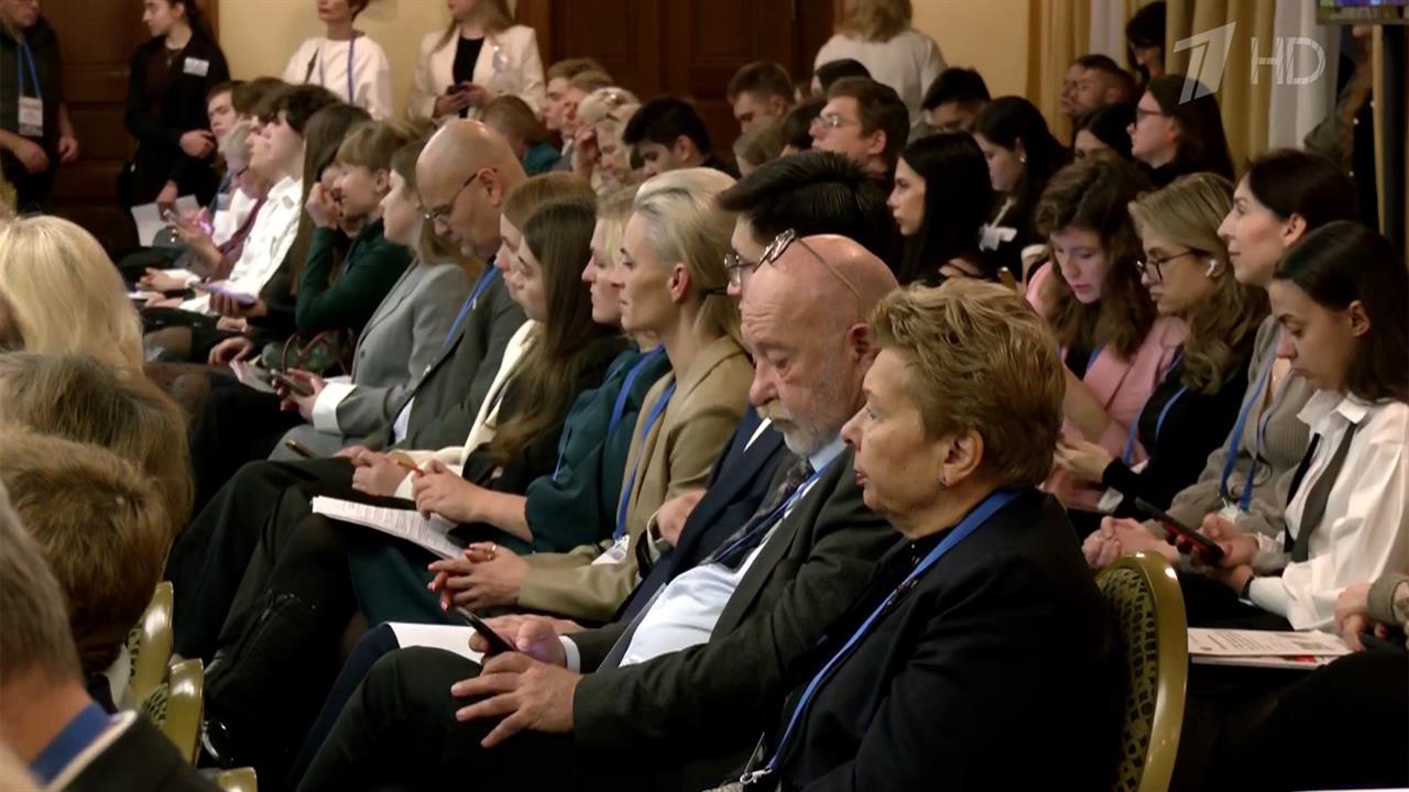 Открылся форум "СМИ и цифровые технологии перед вызовом информационного и исторического фальсификата