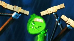 Энгри бердс 🔴 против плохих свинок🟢