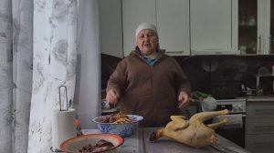 отключили свет.но я работу все равно найду/ контейнеры в кучу до следующего