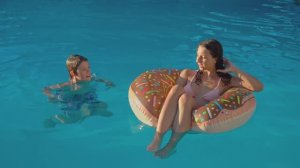 Фильм "Спасти утопающего"