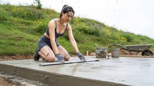 100 дней труда. Строительство бетонного фундамента и деревянного дома вручную.