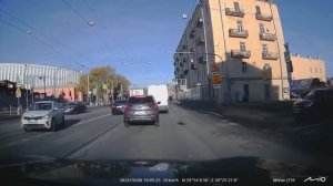 Дорого повернул.