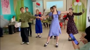 Танец "Тучи в голубом"