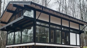 Двухцветная покраска окон и дверей