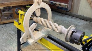 Спиральная лампа с абажуром. Токарная обработка дерева своими руками. Бронза, Дуб, Сосна.