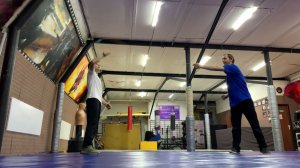 "Ловим скакалку" - упражнение на координацию движений