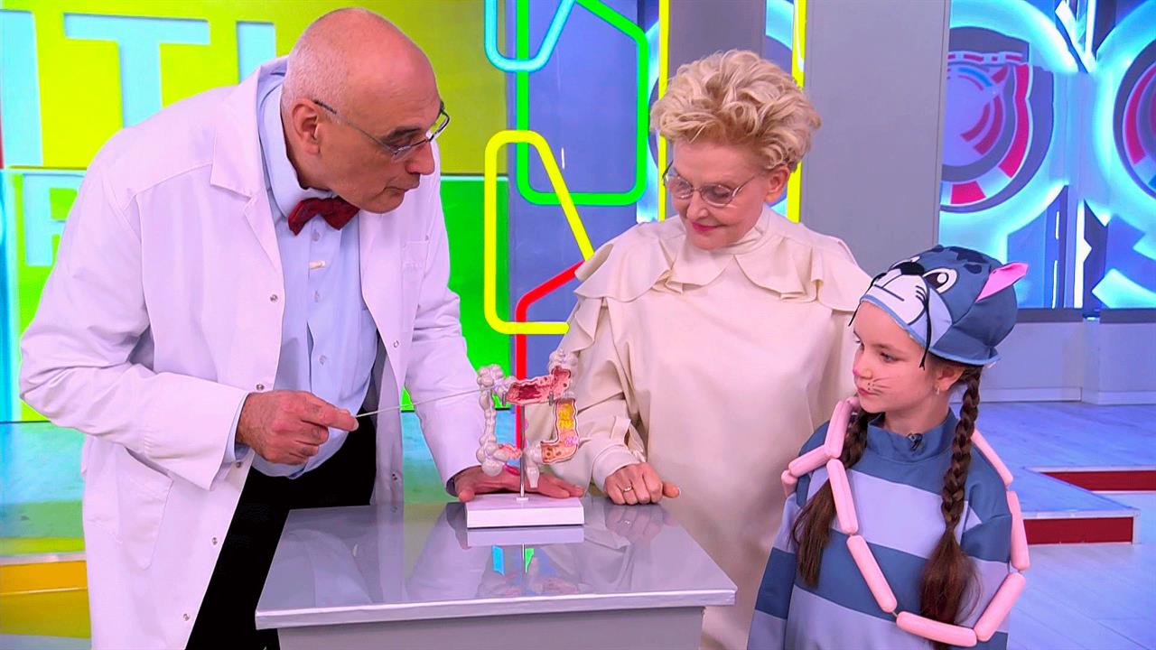 День сосисок: врачи в "Жить здорово!" рассказали о пользе и вреде мясных изделий