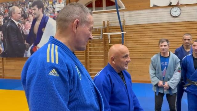 Отчет Роберта Калайчева об участии в Чемпионате Мира по дзюдо среди ветеранов в Париже.