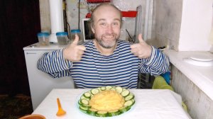 обед с Рыжулей. отчитываюсь что я забыл на Ютубе. мукбанг. обжор. еда на камеру. диета. шизофрения.