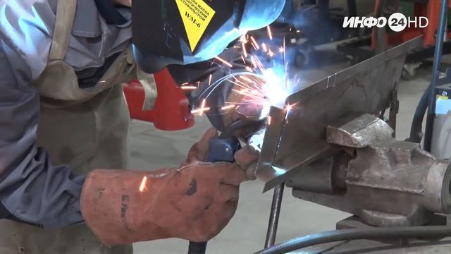 Репортаж: Шадринский политехнический колледж: «Первая рабочая профессия» (2025-11-13)