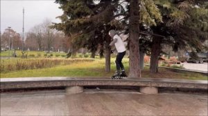 Катаю на Роликах в дождь.mp4