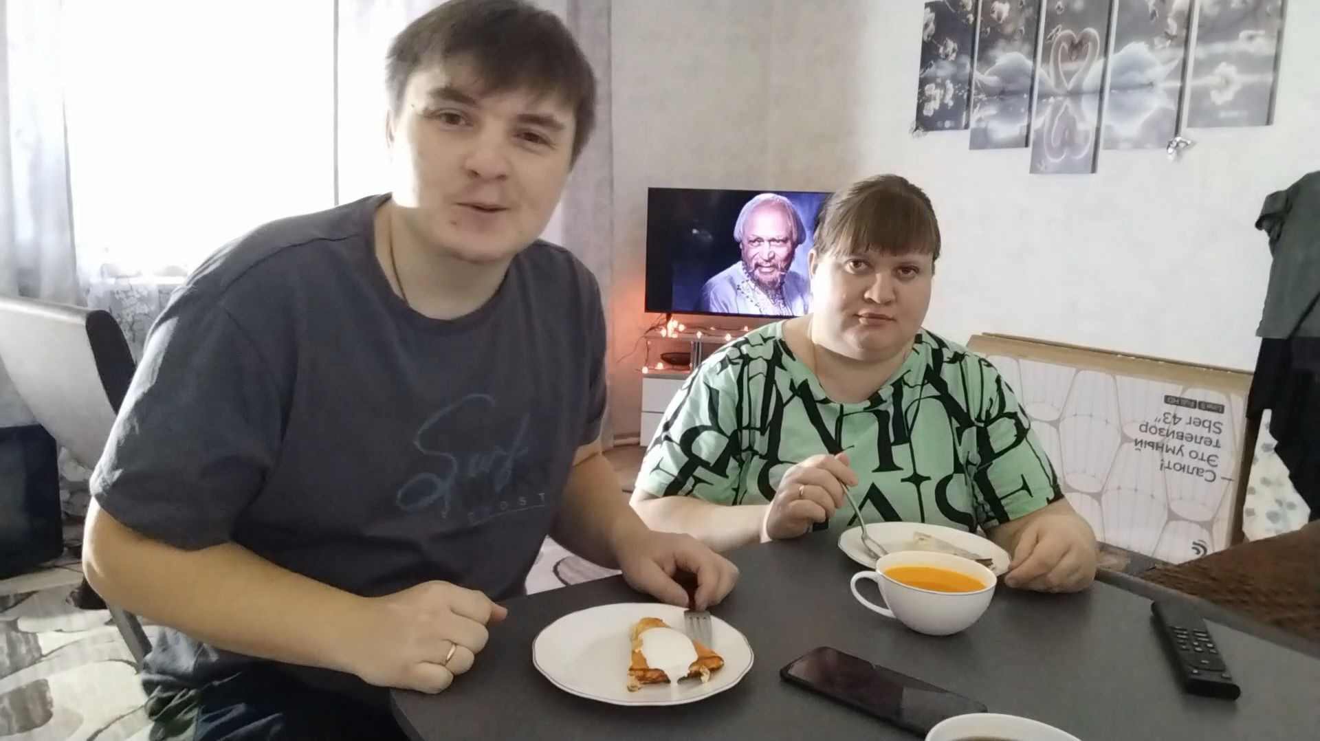 Весёлая Семейка 45 / МУКБАНГ КУШАЕМ ТВОРОЖНУЮ ЗАПЕКАНКУ / НОВОГОДНЕЕ НАСТРОЕНИЕ