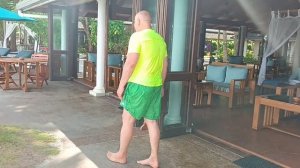 ТЫ МЕШАЕШЬ МНЕ