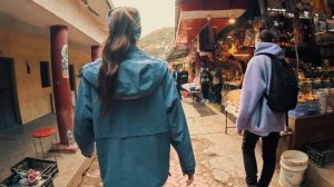 Обменялись любезностями с Нанди по дороге в храм Нилкантх Махадев
#mirznania #храмшивы #нилкантхмаха