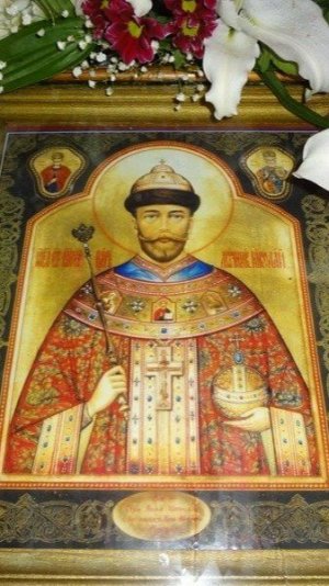 2025. НОВОЕ МИРОТОЧЕНИЕ ИКОНЫ ЦАРЯ МУЧЕНИКА НИКОЛАЯ II: грозное предзнаменование. Мнение А.РОЖИНЦЕВА