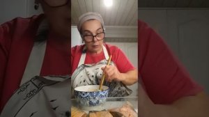 ТОЛСТОЛОБИК ЗАПЕЧЕННЫЙ В СОУСЕ.
МОЖНО ПРИГОТОВИТЬ НА НОВОГОДНИЙ СТОЛ.