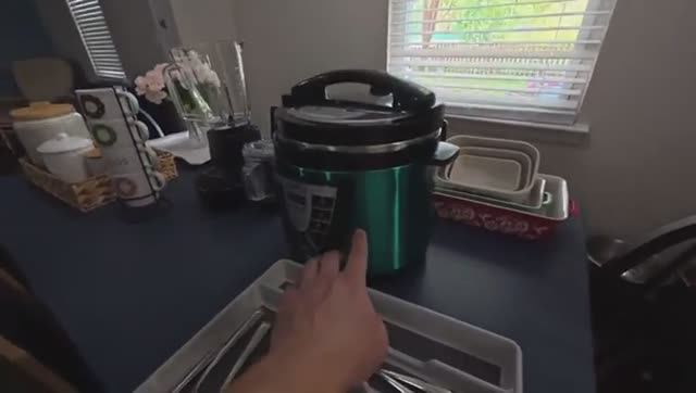 РАСПРОДАЕМ СКЛАД ШОК цены чистка дивана и первый McDonalds детям Vlog USA