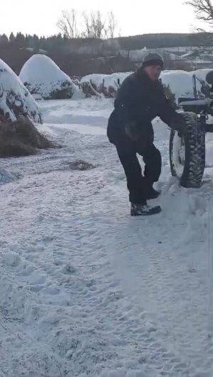 ТРАКТОРИСТ ПОД ЧЕМ ТО