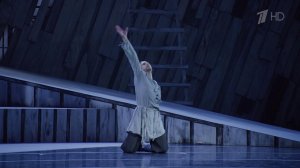 Севастопольская труппа представляет "Поликушку" на сцене Мариинского театра в Санкт-Петербурге.