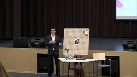 Мастер-класс по игре го Тимура Санкина в Международной гимназии Сколково 25.10.2017