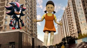 КУКЛА из ИГРЫ в КАЛЬМАРА напала на нас и СОНИКА ШЭДОУ