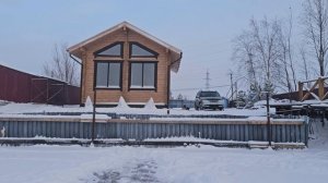 не расстается с ней, СОСКУЧИЛСЯ/на участке/КАТАЕМСЯ на катке