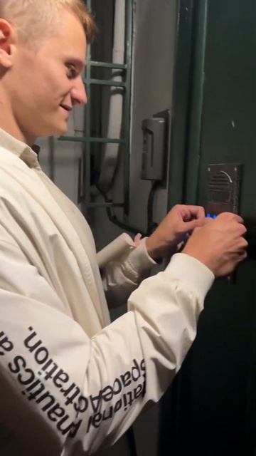 Современные композиторы нервно курят в сторонке#германлеонов #композиторы #юмор #музыканты смотреть онлайн