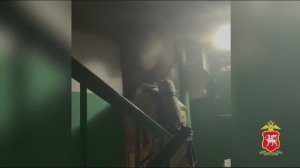 В Республике Крым полицейские эвакуировали граждан во время пожара,а также приняли участие в тушении
