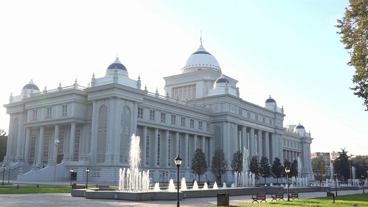 Валентина Матвиенко встретилась с президентом Таджикистана Эмомали Рахмоном