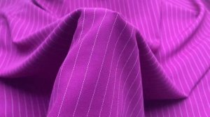 Костюмная  цвета фуксия в белую полоску 49482