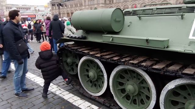 Шикарный советский танк Т-34. Цикл Техника великой отечественной войны.