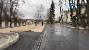 Во Владимире у больницы «Красный крест» укладывают новый асфальт для большой парковки