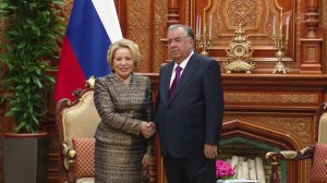Двустороннюю встречу в Душанбе провели Валентина Матвиенко и Эмомали Рахмон.