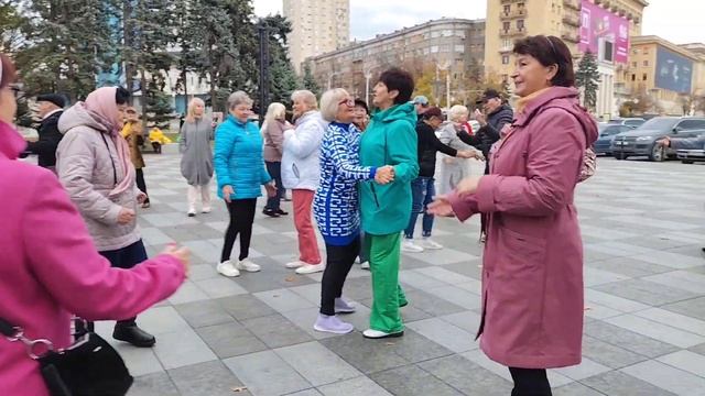 ФАЙНА ДІВЧИНО! ХАРЬКОВ ТАНЦЫ НОЯБРЬ 2025 #kharkiv смотреть онлайн