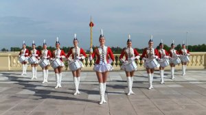 Интрига от нейросети. Думаю, что песня про любовь. Монтаж Татьяны Пантелеевой.