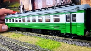 Модель моторного вагона электрички ЭД4М масштаб 1/87. Про поезда