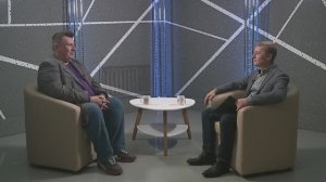 Говорит и показывает