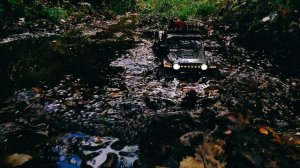 Осенний лес для оффроуд игр в радиоуправляемое хобби Big Mustang 6WD Crossrc EMO XL2