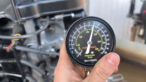 За мер компрессии лодочного мотора Honda BF40, 2009 год.