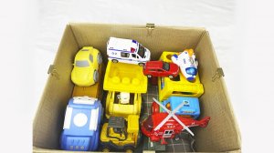 Мультики для детей и малышей про новые игрушечные яркие Машинки из коробки. Мультики про машинки