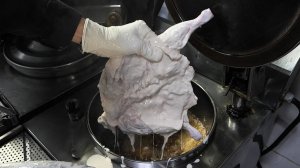 Целая курица с чесноком — популярная корейская еда