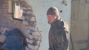 Евген ц Саныч за лентой.