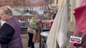 Батя на связи.  Команда второго ресторанчика работает. 🔥 Золотые руки наших тружениц и тружеников