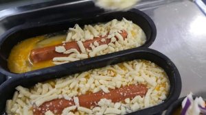 Хлеб с сыром и яйцом (колбаса, бекон, сыр моцарелла, овощи) Корейская уличная еда