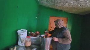 Передаю привет и говорю спасибо/ поставили уколы/ сегодня копченности