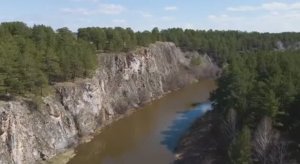 Стою на мостике один